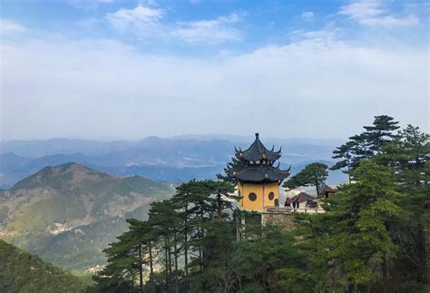  靈鷲山！雄偉壯觀的寺廟與令人驚嘆的自然景觀