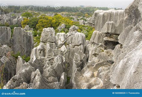  西山石林國家地質公園，奇特的石灰岩景觀和古老的歷史傳說！