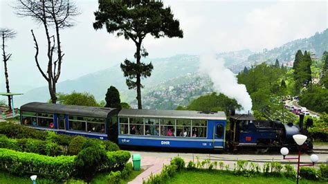  大吉嶺玩具火車，印度山城奇幻之旅！